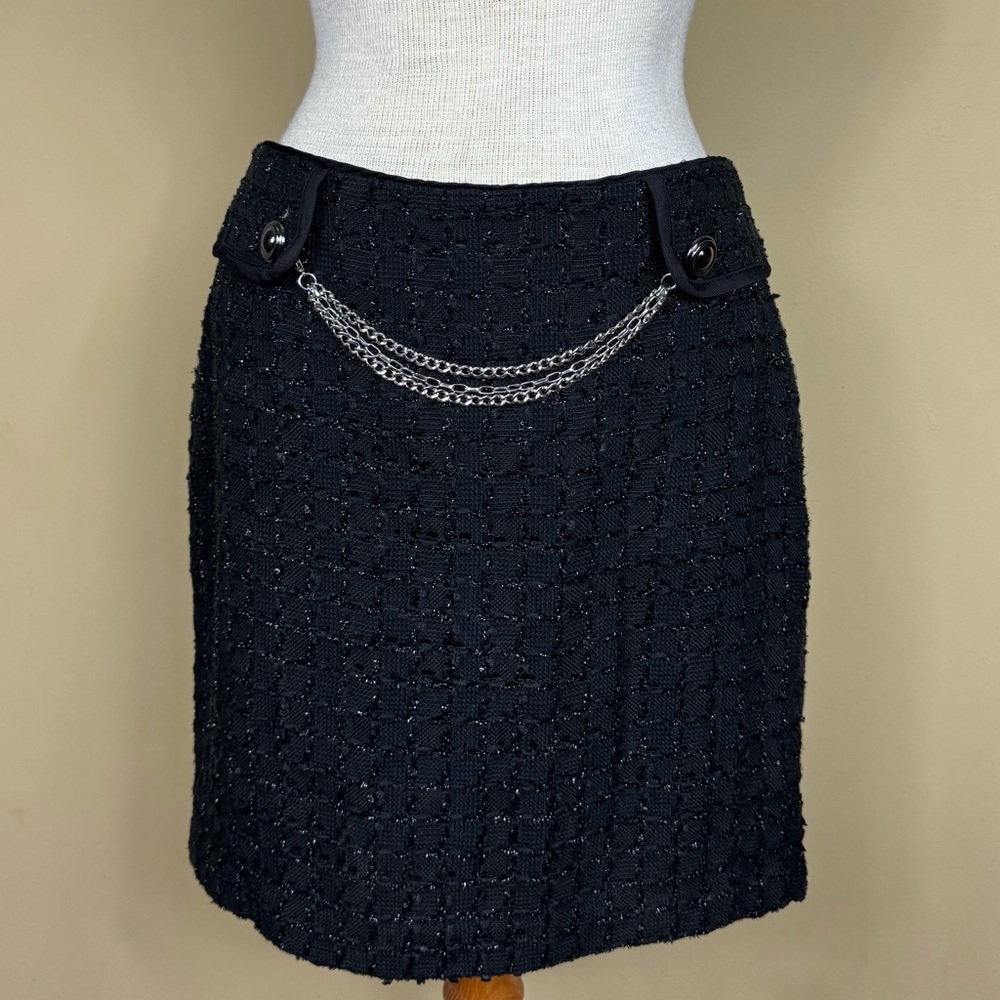 WHBM Elegant Tweed Mini Skirt with Chain Detail in Shimmery Black Size 2